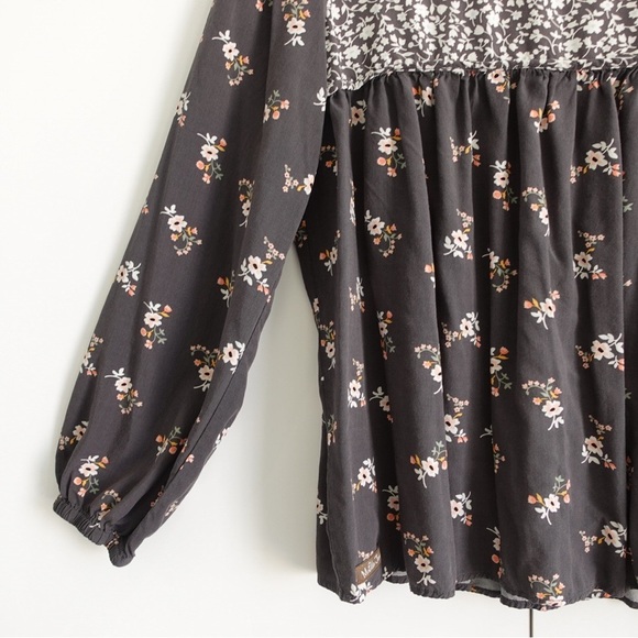 Matilda Jane Dream In the Breezeway Long Sleeve Blouse Sz L Floral V-Neck Boho - Picture 8 of 10